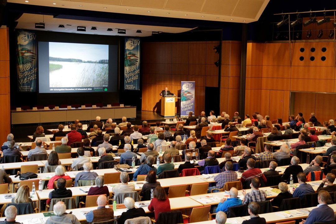 Dr. Norbert Schäffer hält Rede auf der Delegiertenversammlung 2016 | © Ralph Sturm