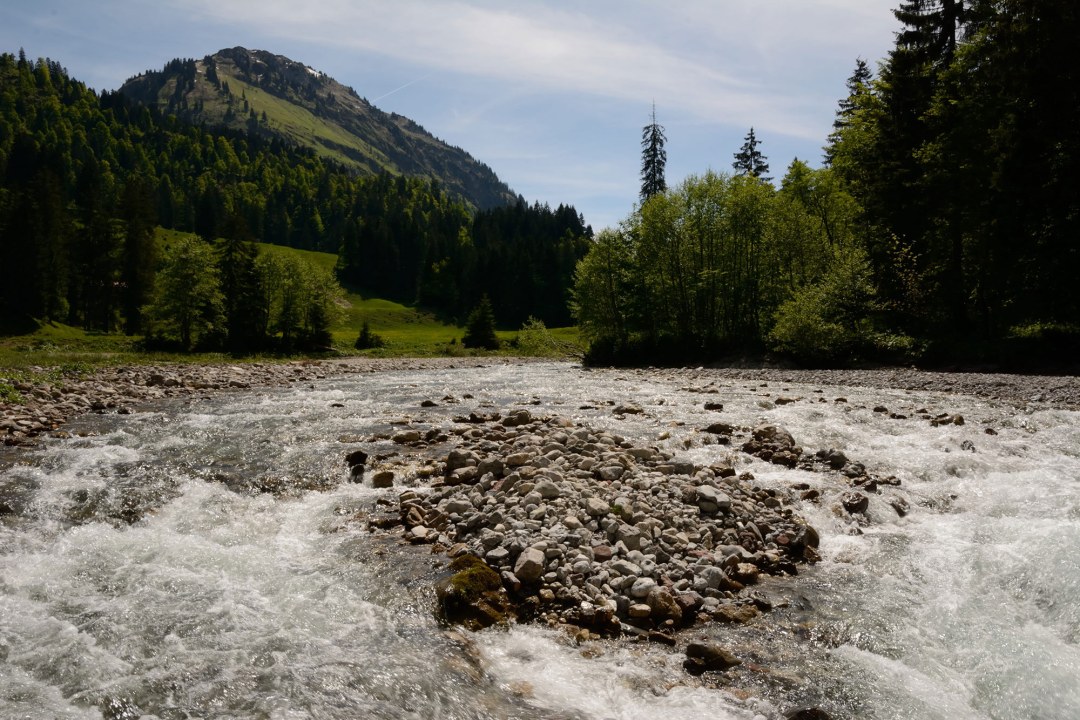 Die Ostrach mit der einmaligen Klamm Eisenbreche | © Henning Werth