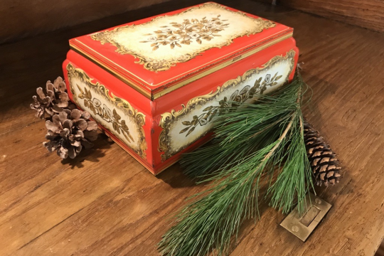 Metalldose als Geschenkverpackung | © Katharina Hubmann