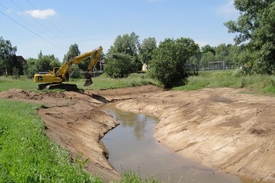 Baumaßnahme für die grüne Keiljungfer bei Petersgmünd | © Bernd Raab