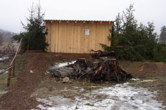 Beobachtungshütte im LBV-Schutzgebiet Schnellenzipf | © E. Völk