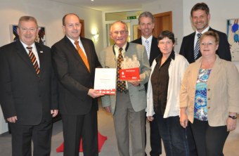 Gruppenfoto Verleihung Ehrenamtspreis "Gut.Im.Ehrenamt." an Alfred Engelmeier |  © lbv