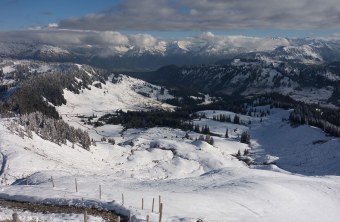 Riedberger Horn im Winter, es liegt überall Schnee | © Henning Werth