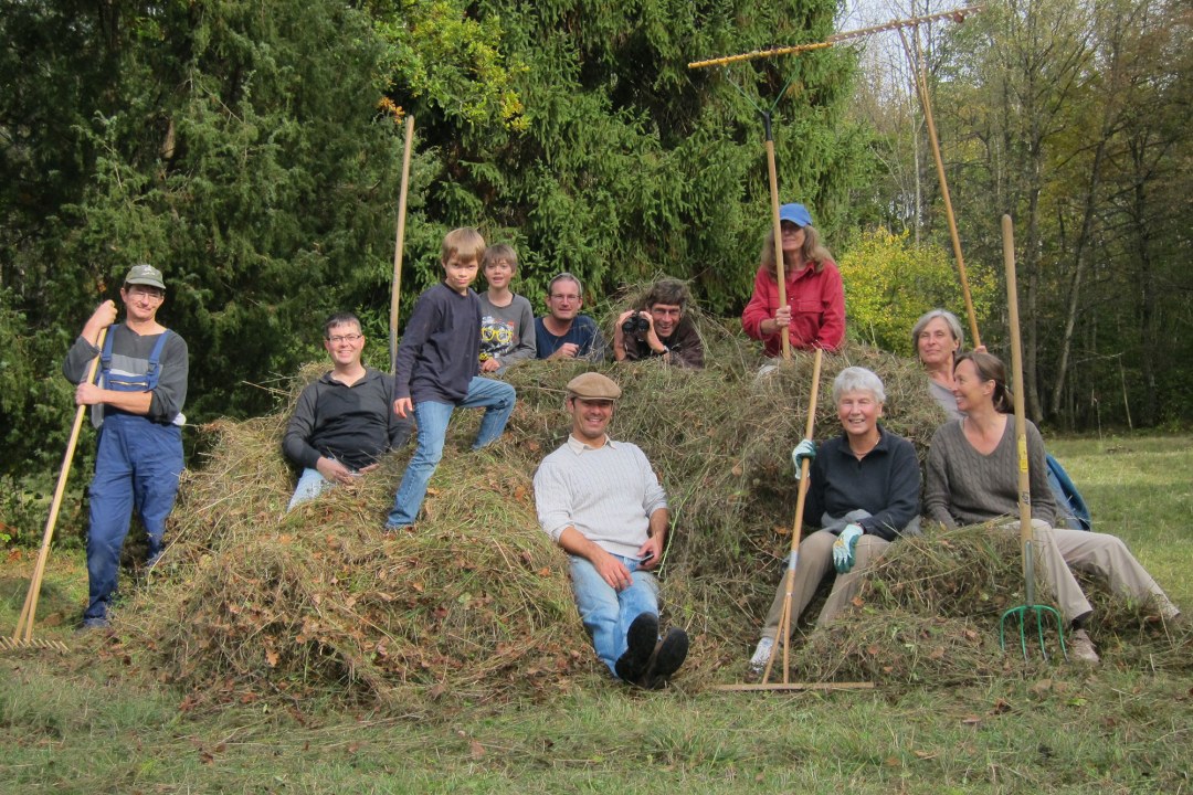 Ehrenamtliche bei der Wiesenmahd | © Rudolf Wittmann
