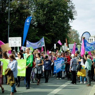 Demozug zum Odeonsplatz bei Mia ham's satt | © LBV