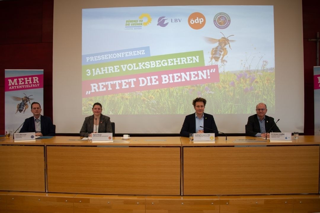 Gruppenfoto Volksbegehren | © BÜNDNIS 90/DIE GRÜNEN