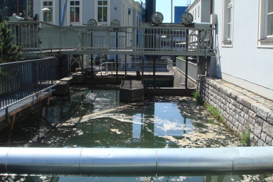 Kleines Wasserkraftwerk in Deggendorf, genannt Ruselraftwerk | © Julia Römheld