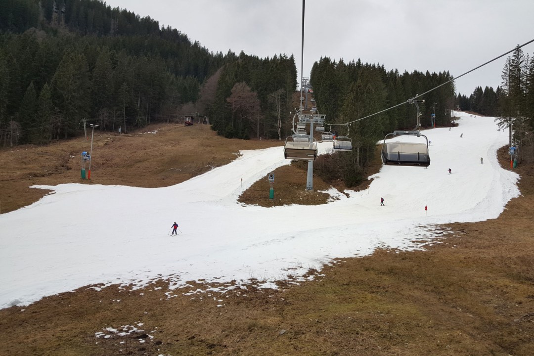 Kunstschneepiste | © AdobeStock 500599221