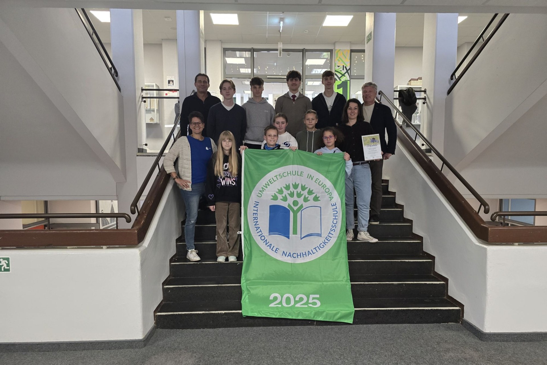 Gregor Mendel Gymnasium für 20 Jahre Umweltschule ausgezeichnet | © LBV