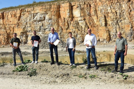 Unterzeichnung Bärnreuther+Deuerlein | © LBV