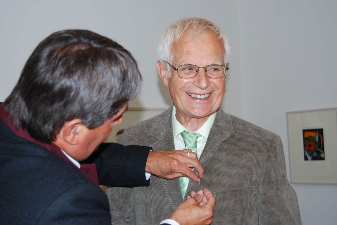 Erich Völk erhält Umweltmedaille | © Jahns/PNP