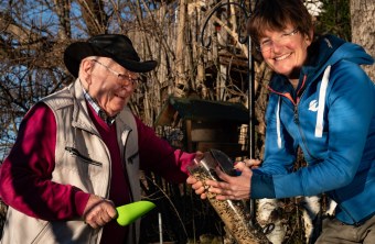Projektleitung Kathrin Lichtenauer und ihr Vater | © Hannes Kleindienst