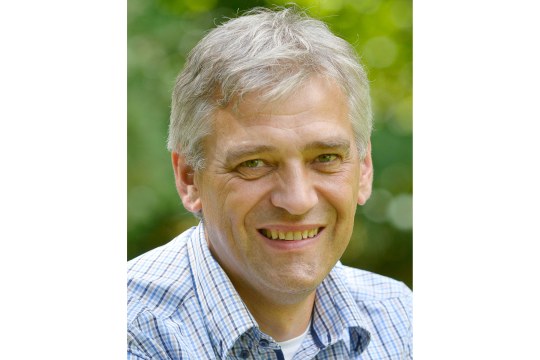 Portraitfoto von Dr. Jürgen Metzner