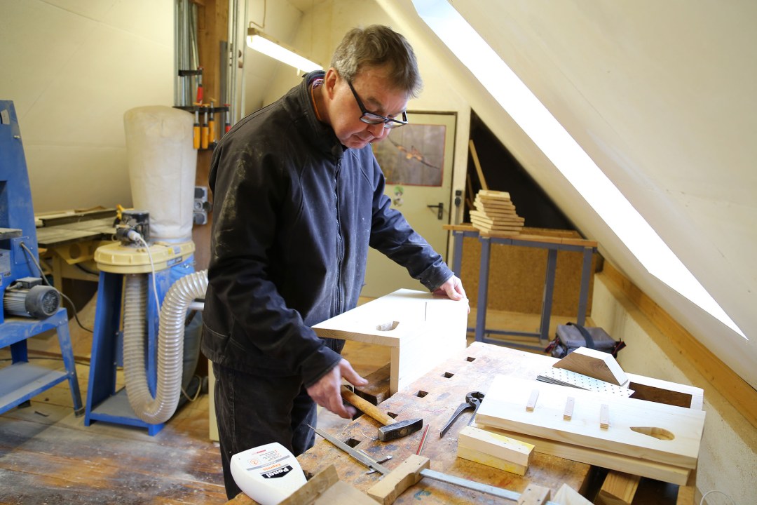 Nistkästen werden von LBV-Ehrenamtlichen hergestellt | © Peter Bria