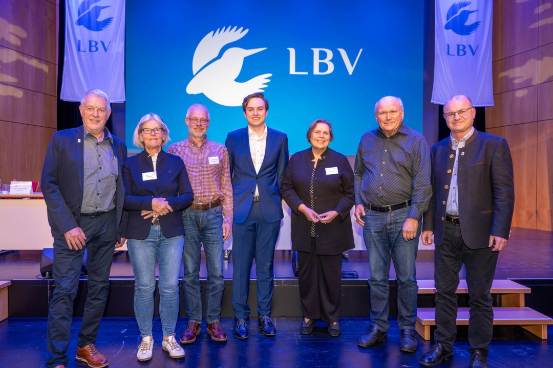 v.l.n.r. Hartwig-Brönner, Ursula-Schmidt-Hoensdorf, Frank Reißenweber, Luca Ernemann (NAJU-Vorstand), Doris Thurau, Dr. Rolf-Helfrich, Dr. Norbert Schäffer | © Tobias Tschapka