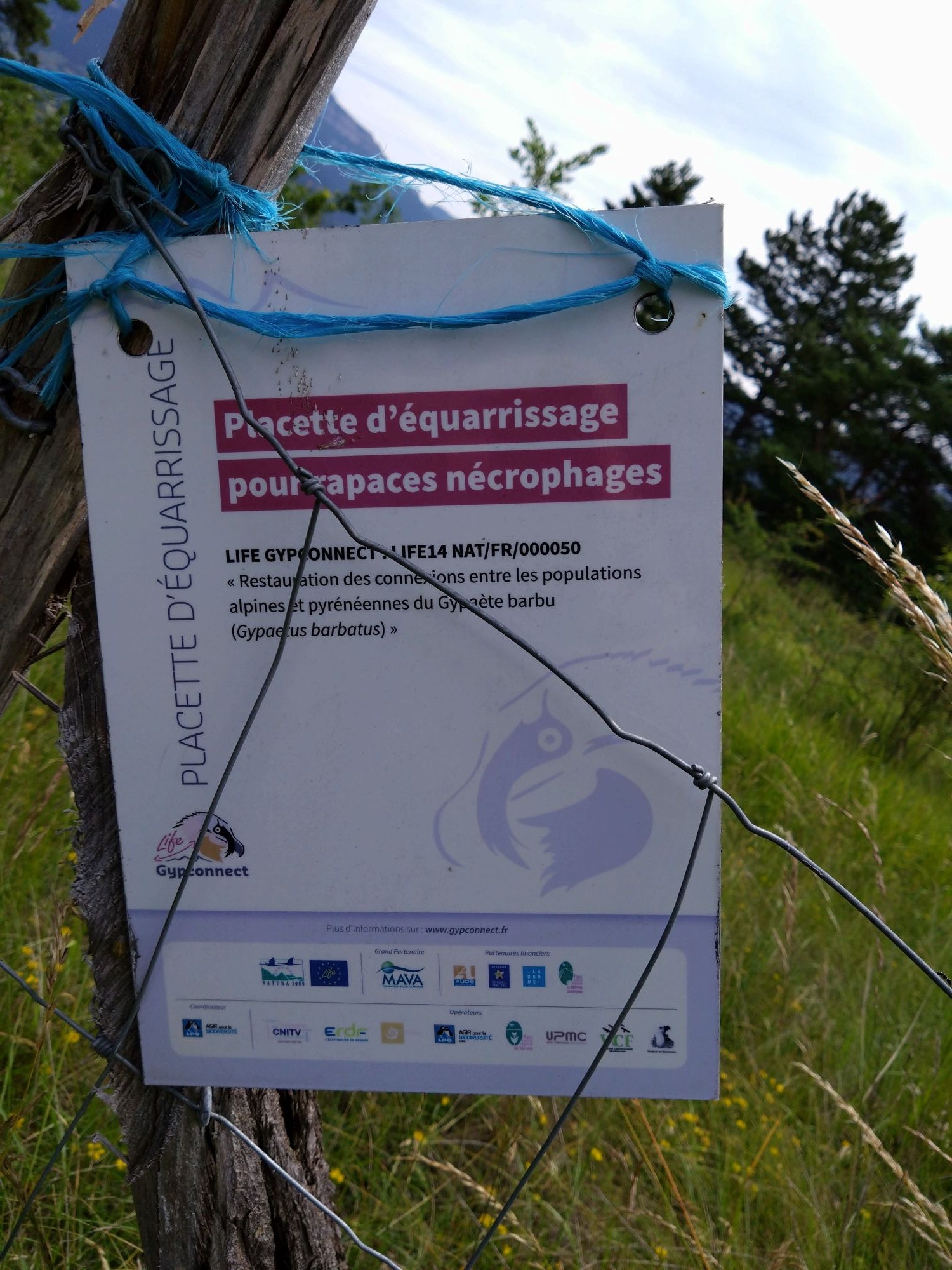 Schild Futterplatz Vercors |© Toni Wegscheider