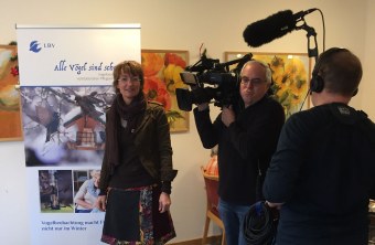 Kathrin Lichtenauer mit BR-Filmteam | © LBV