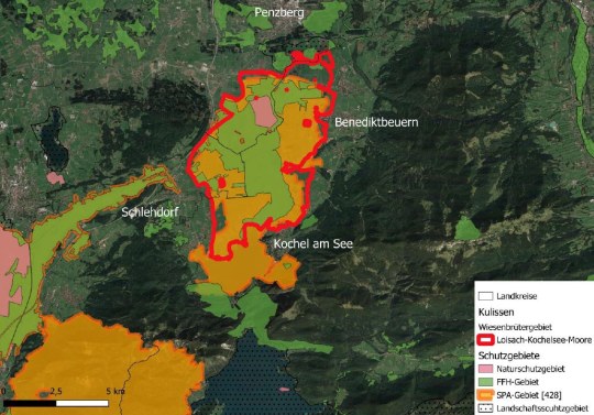 Die Karte zeigt Schutzgebiete um den Kochelsee, hervorgehoben durch den LBV, einschließlich der Loisach-Kochelsee-Moore.