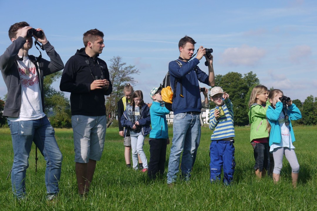 Bundesfreiwillige mit Kindergruppe | © S. Peuser