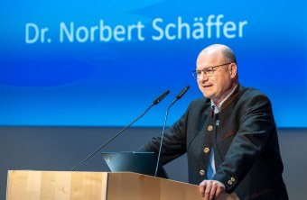 Nobert Schäffer bei seinem Rechenschaftsbericht auf der LBV-Delegiertenversammlung 2024  | © Tobias Tschapka