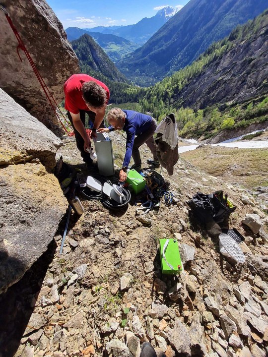 Der Aufbau der Webcam schreitet voran |© D. Schuhwerk