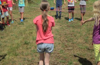 Kinder lernen spielerisch Alltagskompetenzen im Einklang mit unserer Umwelt | © LBV Umweltstation Rothsee