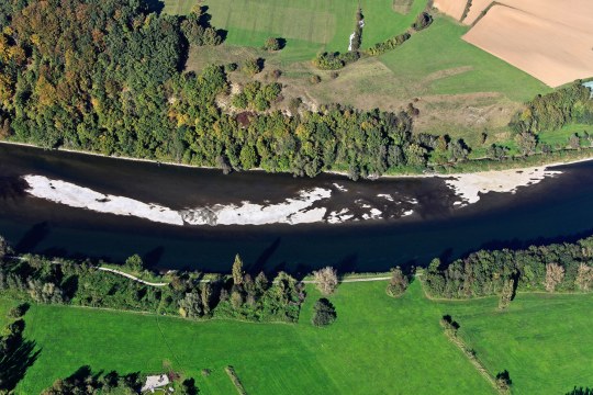 Die letzte mittig in der Donau liegende Kiesbank Deutschlands | © LBV