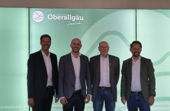 Landrat Christian Wilhelm, Geschäftsführer der OK Bergbahnen Dr. Andreas Gapp, LBV-Geschäftsführer Helmut Beran, Diplom-Ingenieur Johannes Krieg, Geschäftsführer der Fellhornbahn GmbH (v.l.n.r.)