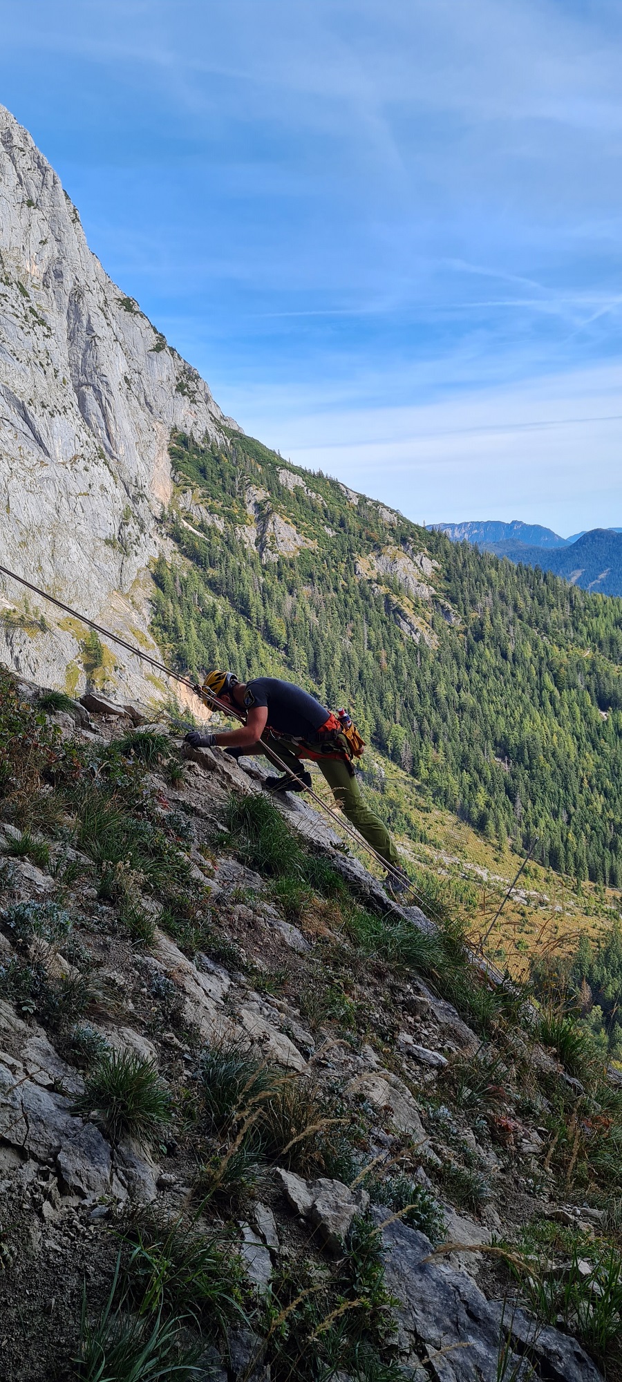 Ranger Sebi beim Abbau des Zaunes |© David Schuhwerk, LBV